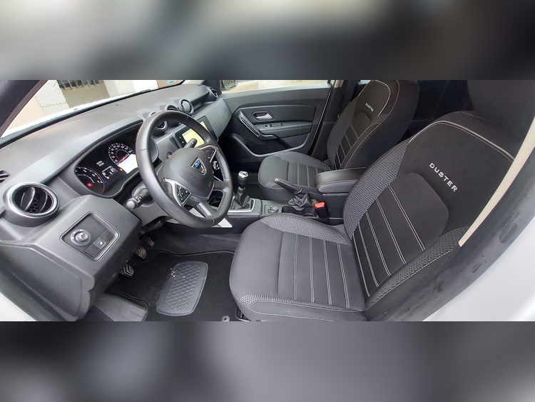 Dacia Duster 1.5 dci 115cv 4x4 foto 8